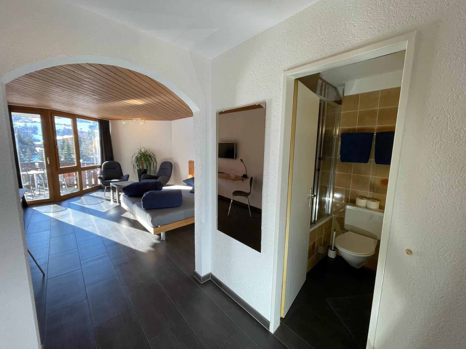 Catrina Hotel Disentis Room photo